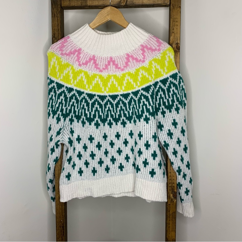 Old Navy Pink, Yellow, and Green Pattern Sweater S
